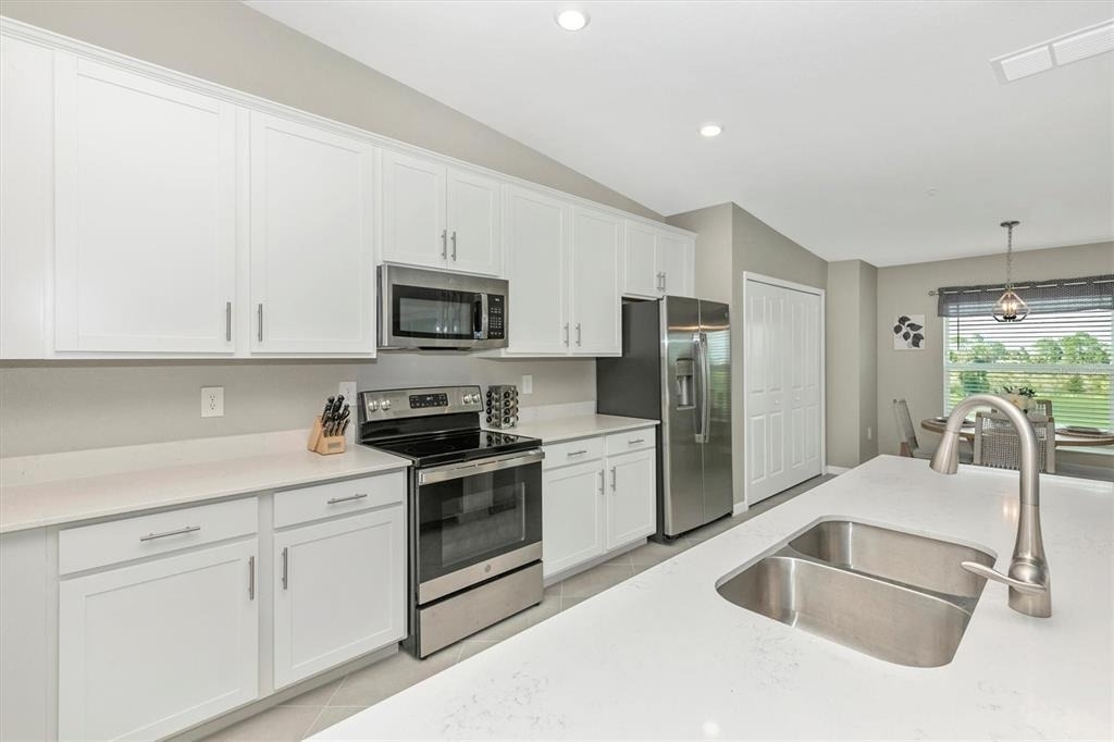 12550 Galapagos Street - Photo 11