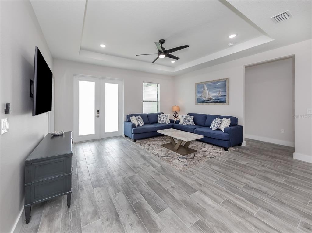 17566 De Miranda Avenue - Photo 2