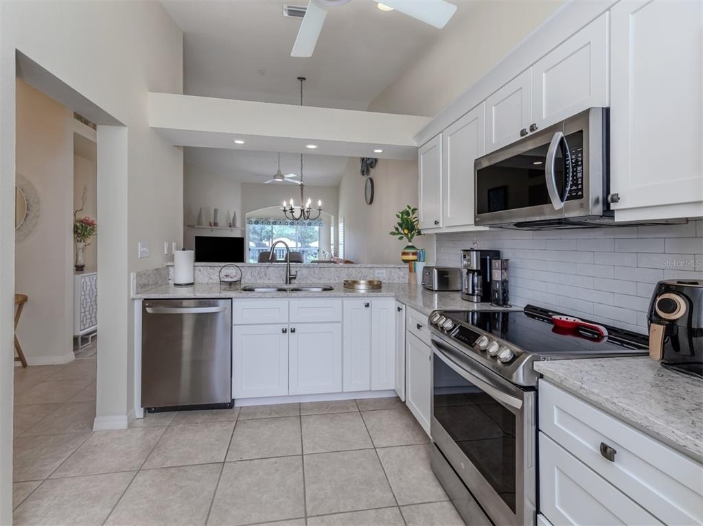 901 Addington Court - Photo 11