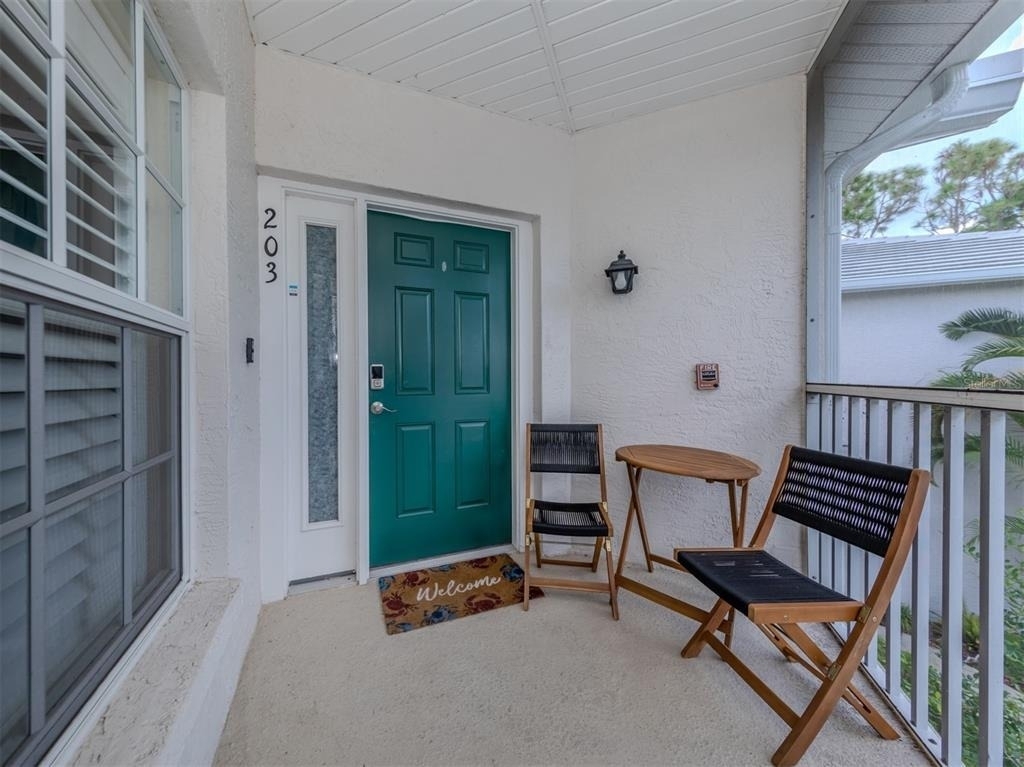 901 Addington Court - Photo 2