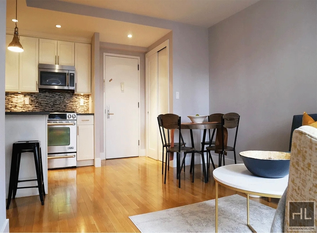 East 47th Street - Photo 1