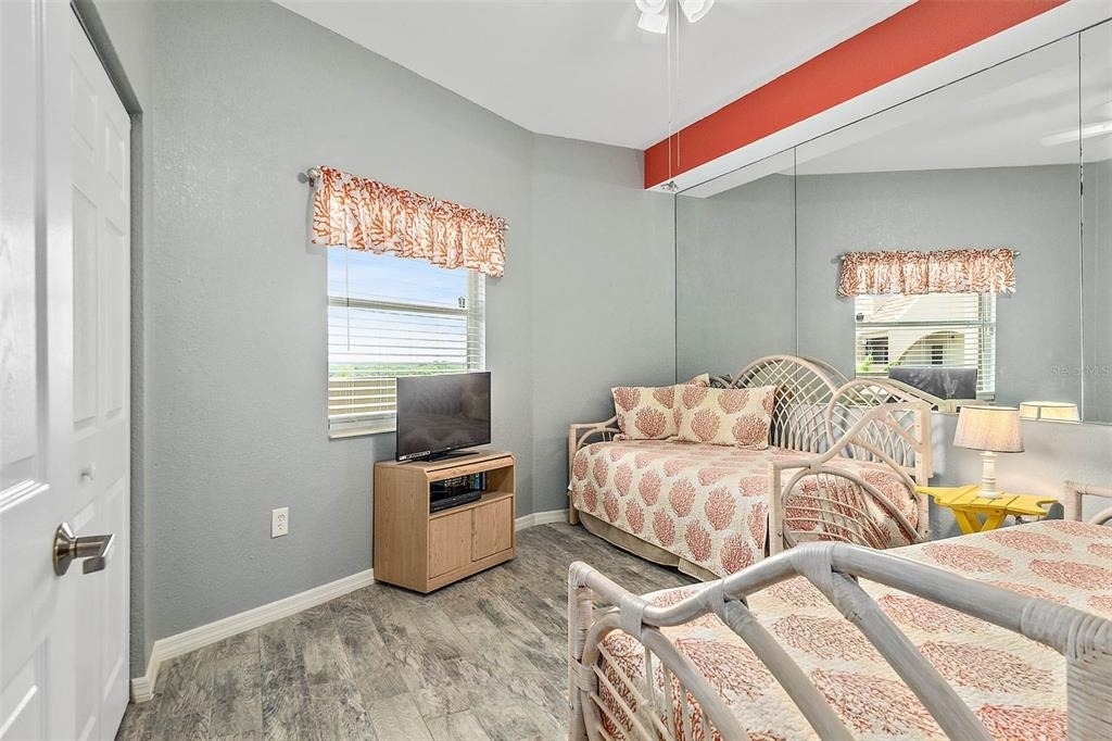 104 Surfview Drive - Photo 32