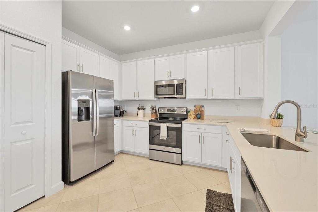 8757 Saint Kitts Circle - Photo 11