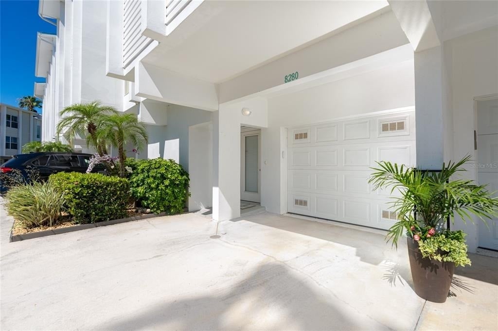 8280 Harborside Circle - Photo 1