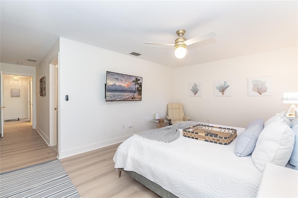 320 Anchor Row - Photo 22
