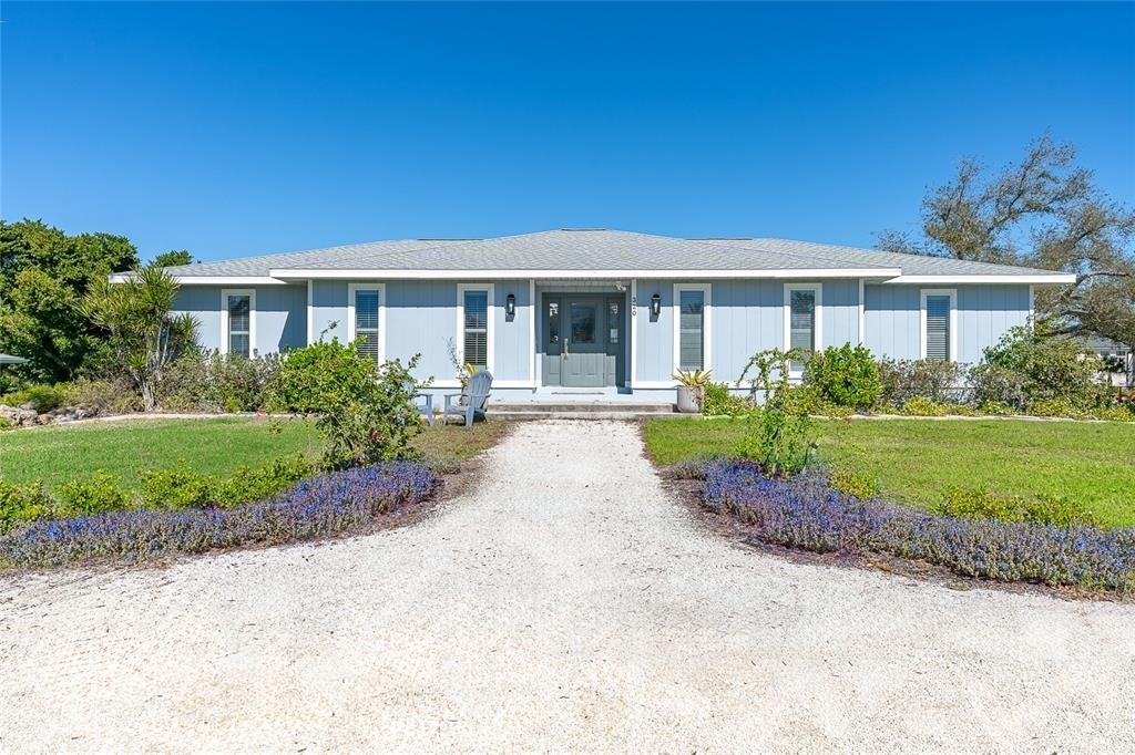 320 Anchor Row - Photo 0