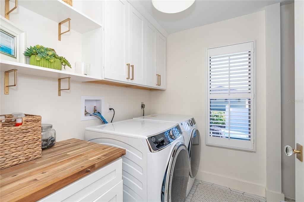 320 Anchor Row - Photo 34