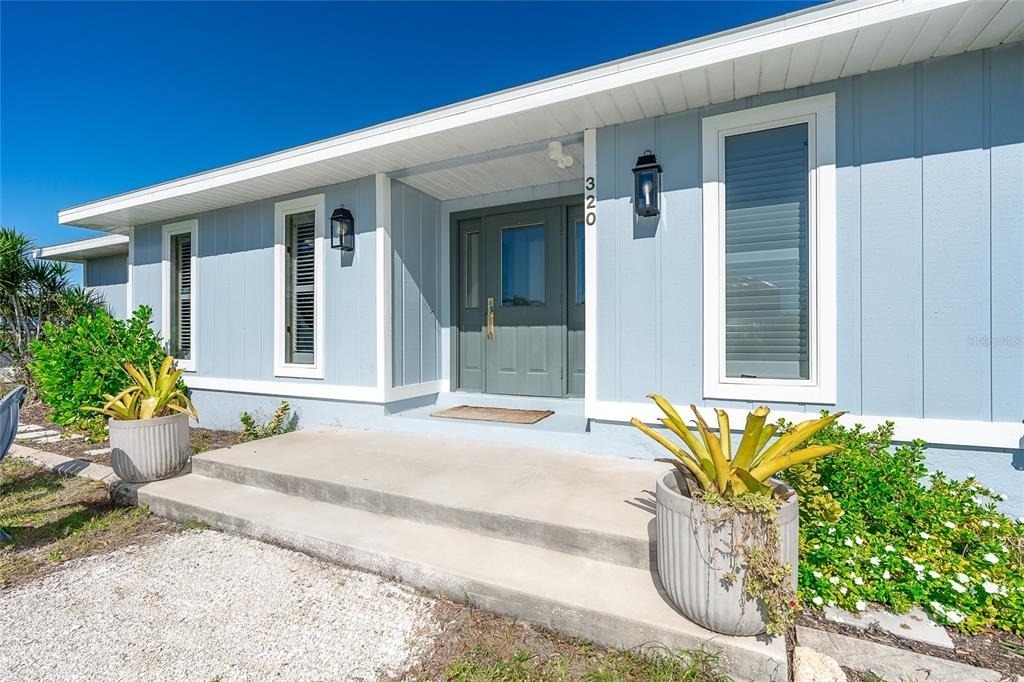 320 Anchor Row - Photo 3