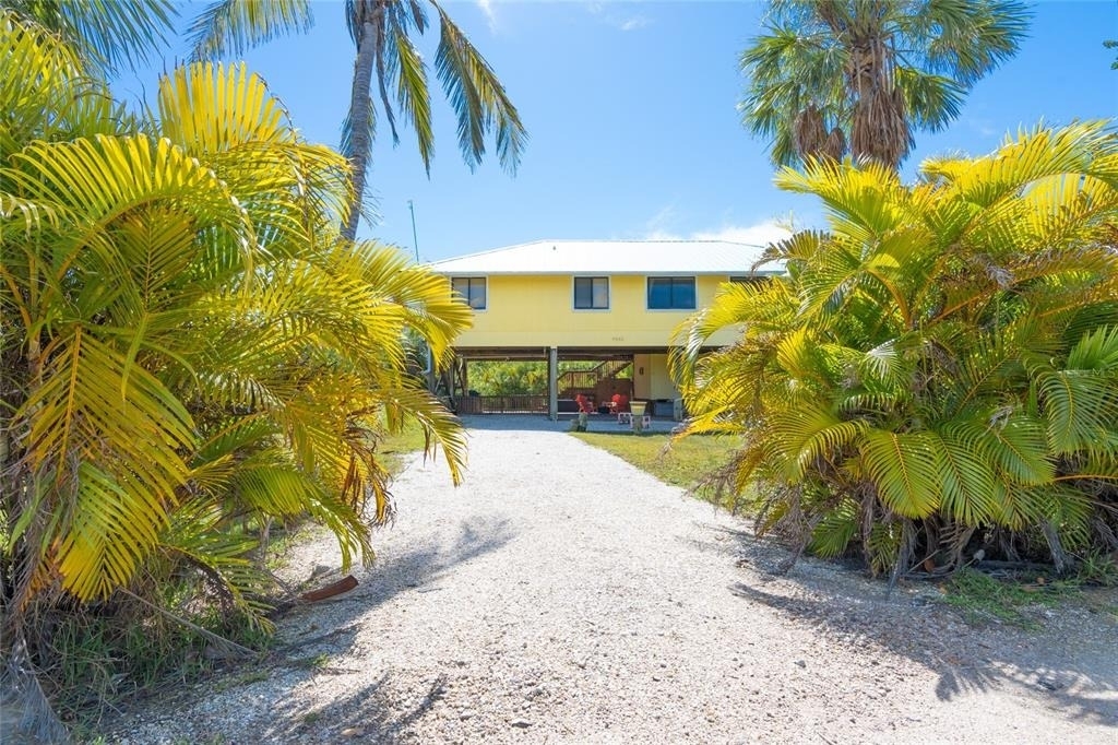 9542 Rum Runner Road - Photo 0