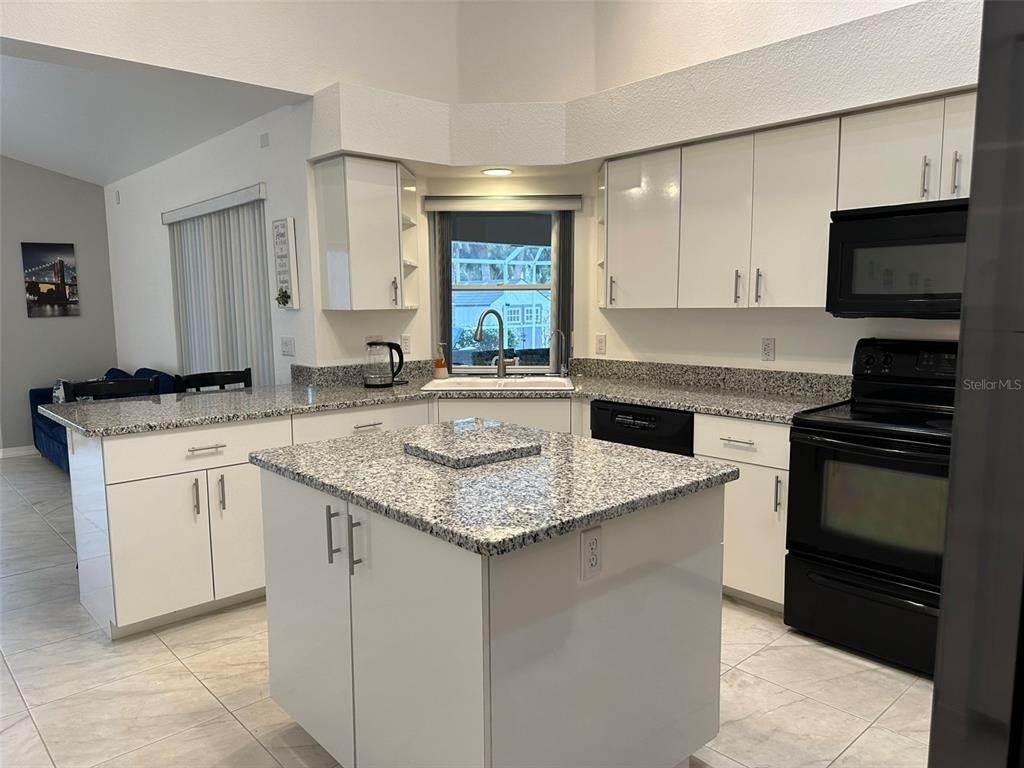 1238 Yorkshire Street - Photo 14