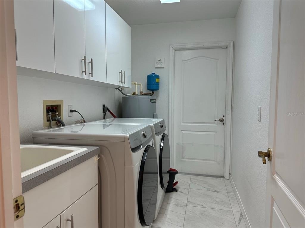 1238 Yorkshire Street - Photo 28