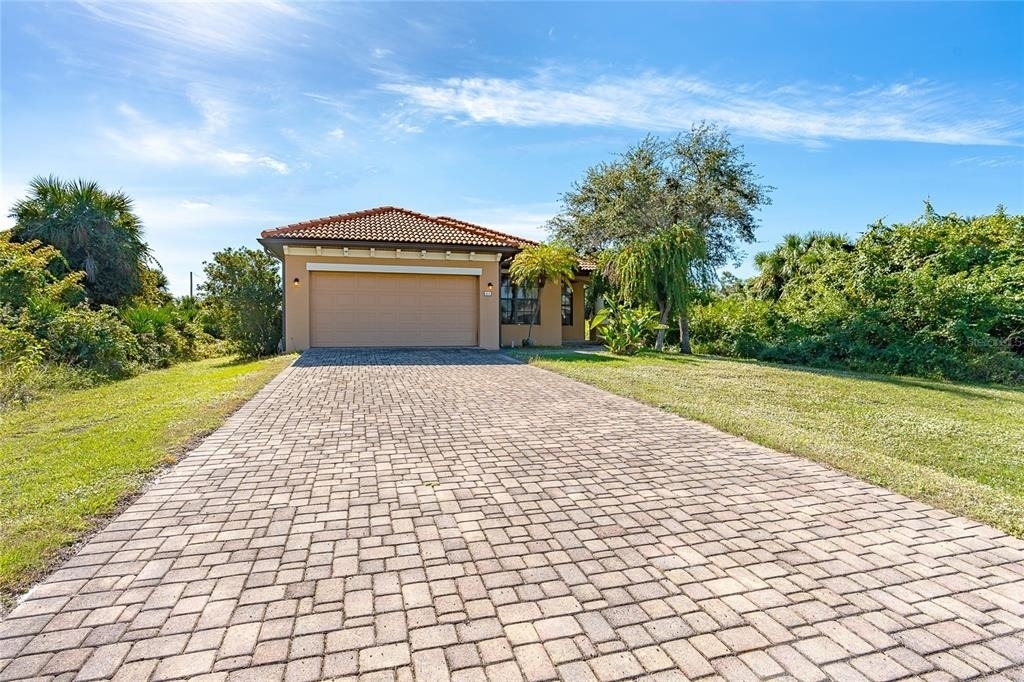 431 Albatross Road - Photo 0