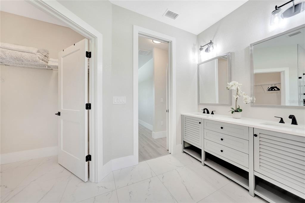 3600 Cincinnati Street - Photo 29