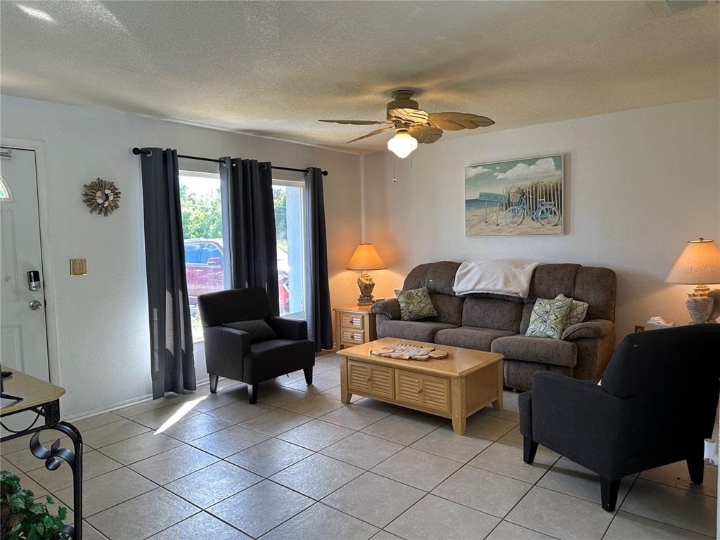 18625 Alphonse Circle - Photo 2