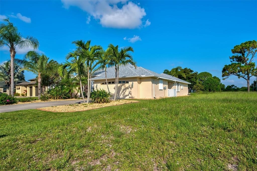 956 Boundary Boulevard - Photo 1