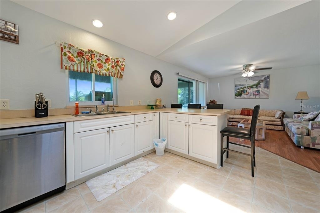 590 Ridgewood Street Nw - Photo 9