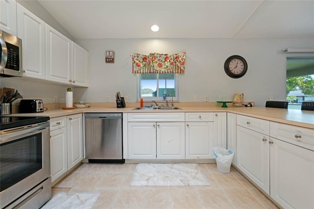 590 Ridgewood Street Nw - Photo 7
