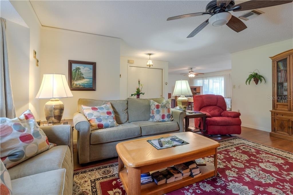 37 Oakland Hills Place - Photo 4