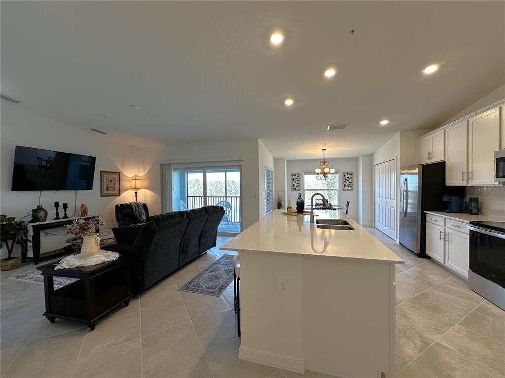 14241 Heritage Landing Boulevard - Photo 8