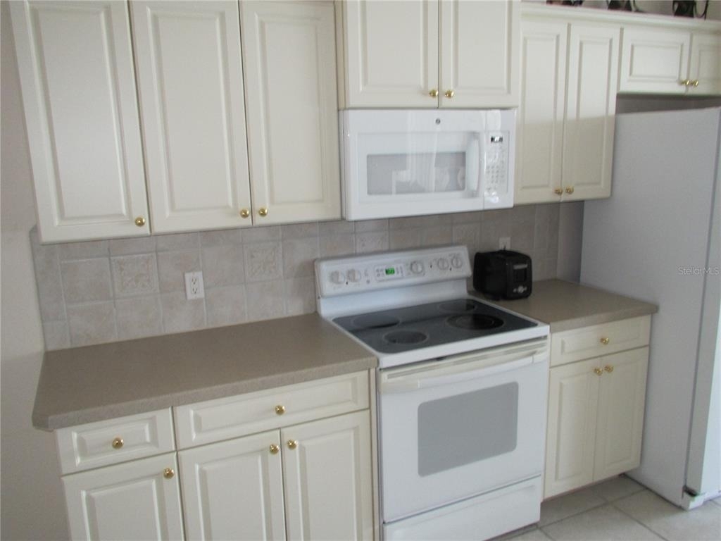 23404 Peachland Boulevard - Photo 7