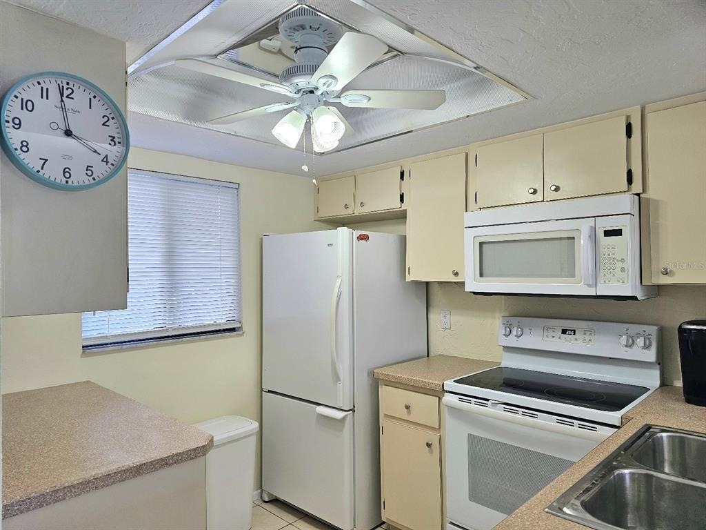 25225 Rampart Boulevard - Photo 3
