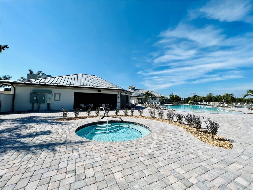 14041 Heritage Landing Boulevard - Photo 31