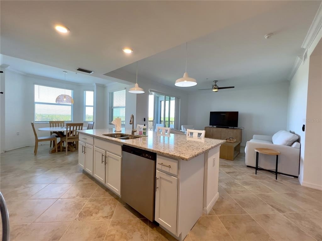 14051 Heritage Landing Boulevard - Photo 4