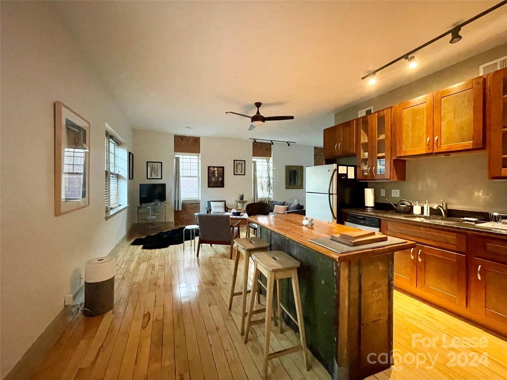 5 W Walnut Street - Photo 3