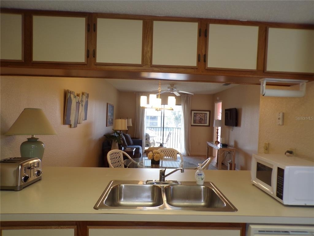 4016 Oakview Drive - Photo 4