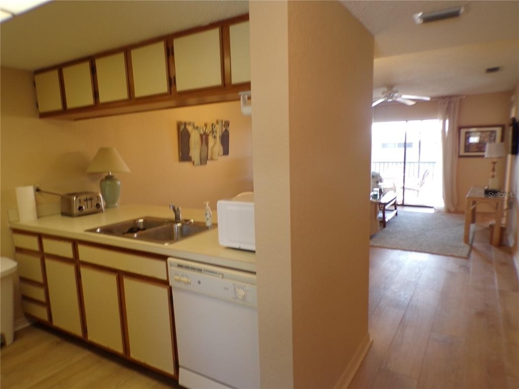 4016 Oakview Drive - Photo 1