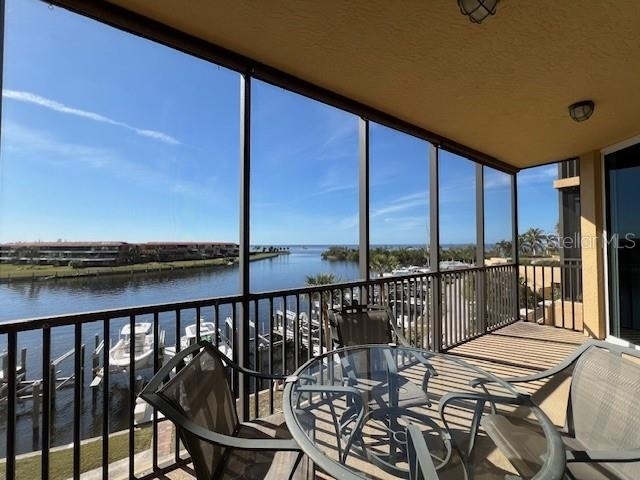 3313 Sunset Key Circle - Photo 0