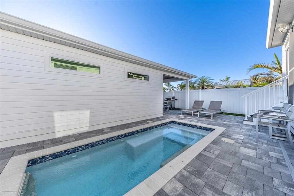 327 Harvey Street - Photo 40