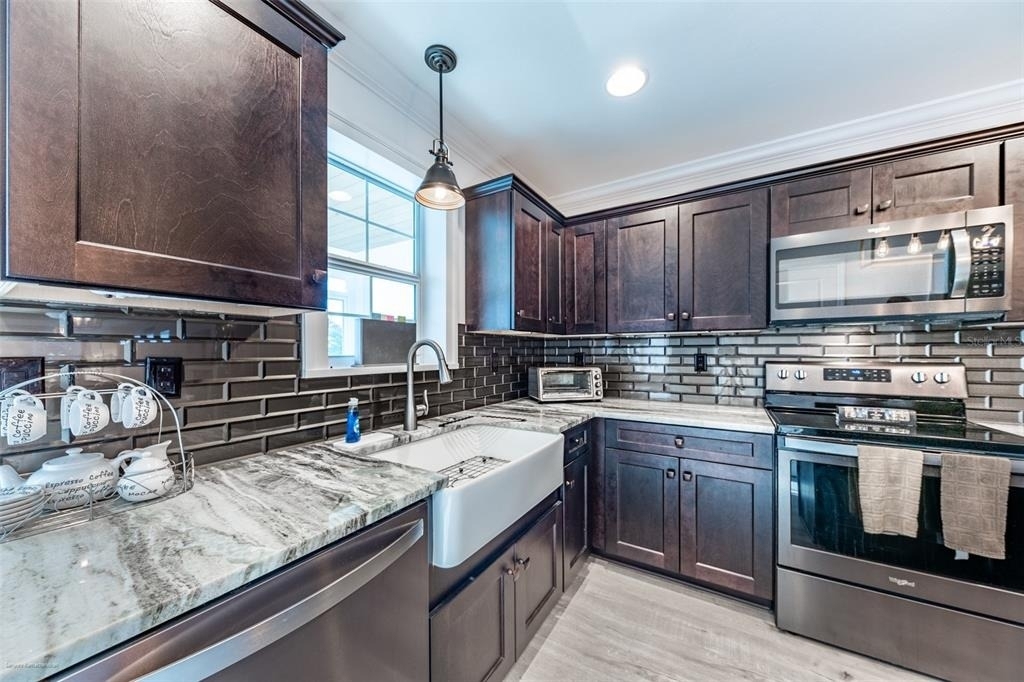 327 Harvey Street - Photo 16