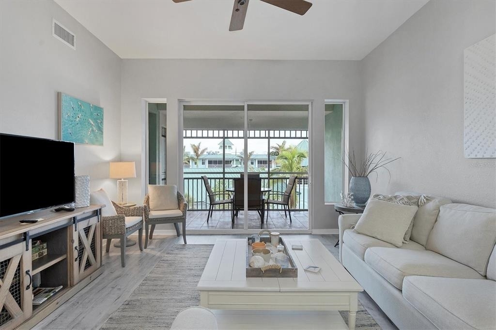 5117 Melbourne Street - Photo 3