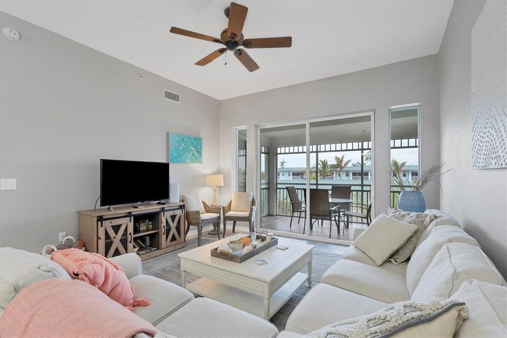 5117 Melbourne Street - Photo 4