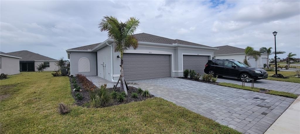 8716 Saint Kitts Circle - Photo 0