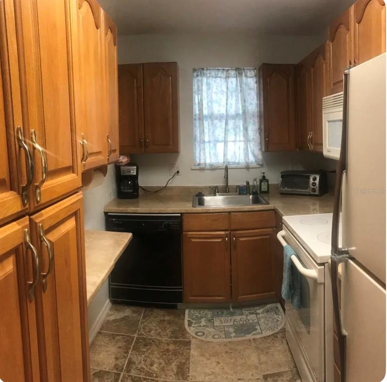 225 Sullivan Street - Photo 8