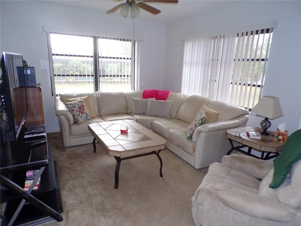 1011 Tropical Avenue Nw - Photo 6
