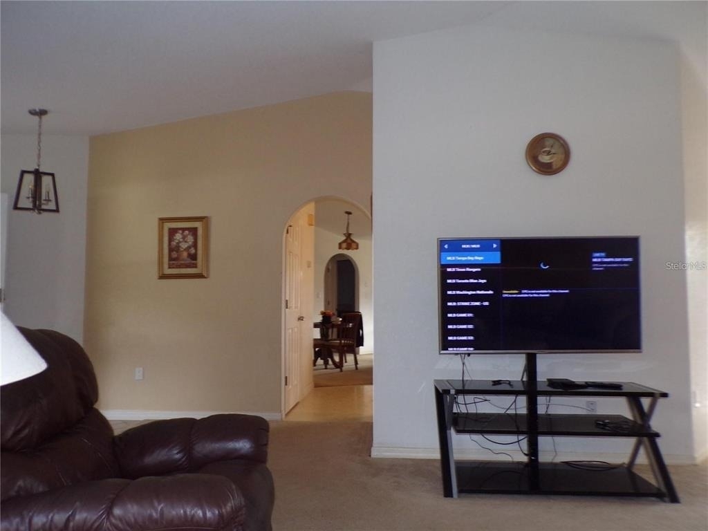 1011 Tropical Avenue Nw - Photo 9