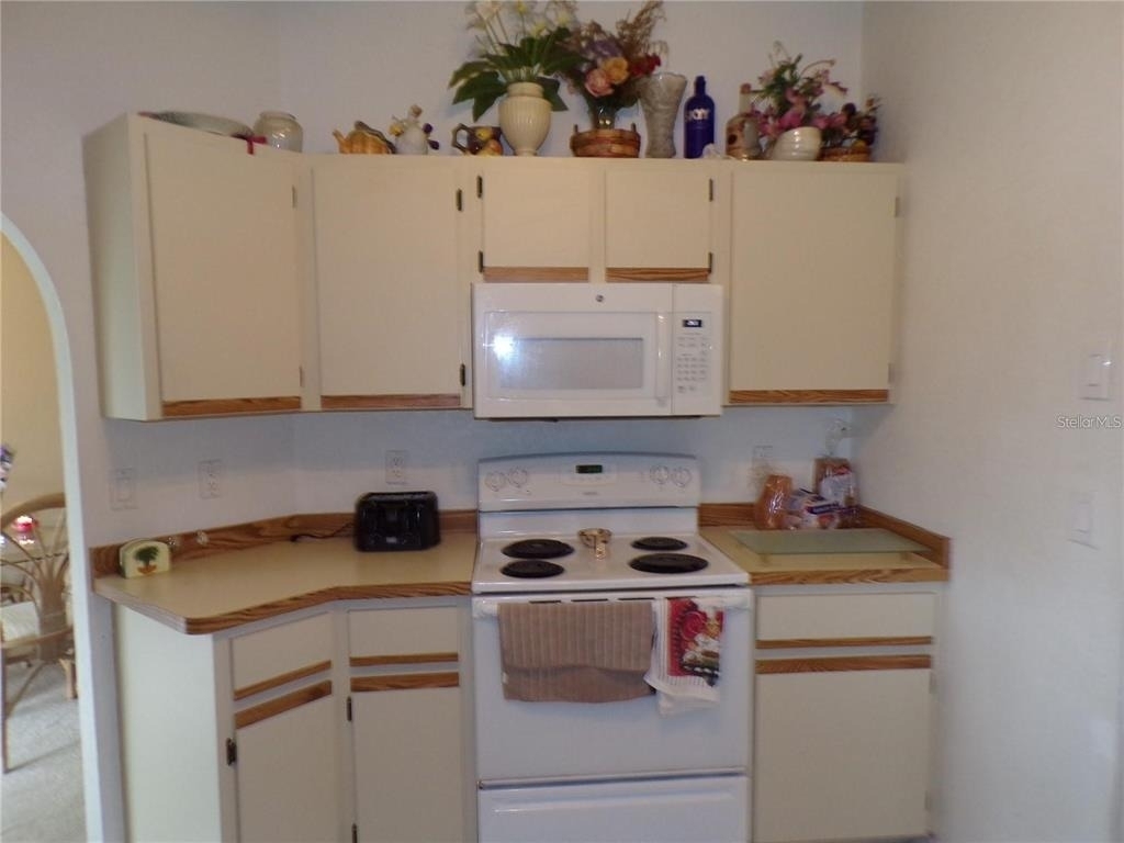 1011 Tropical Avenue Nw - Photo 1
