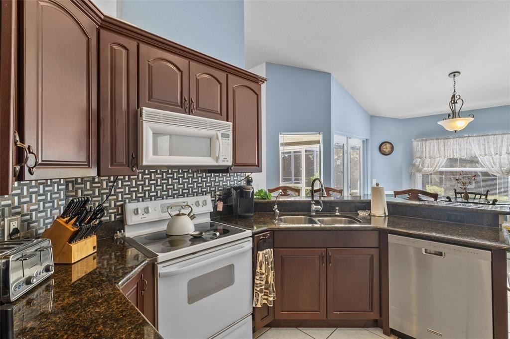 4812 Kenvil Drive - Photo 11