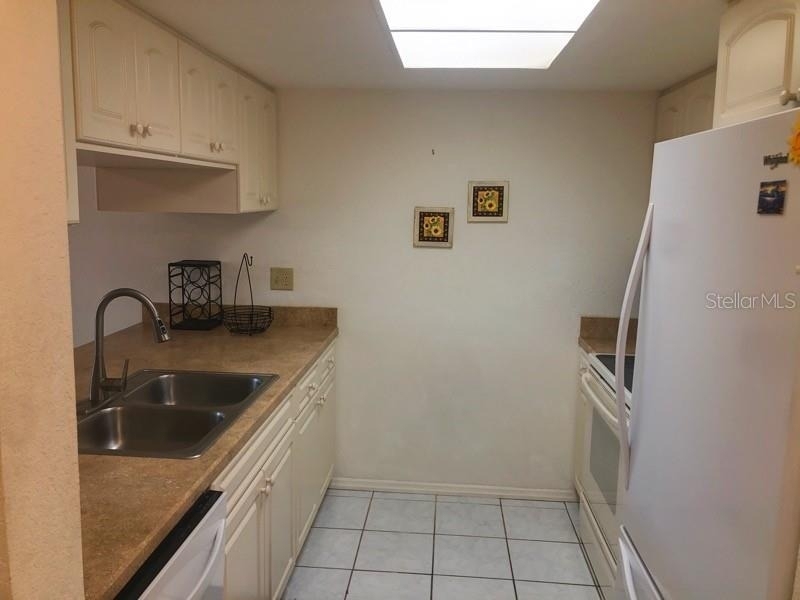 4024 Oakview Drive - Photo 4