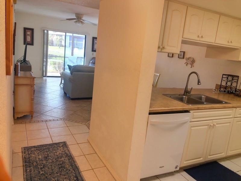 4024 Oakview Drive - Photo 1