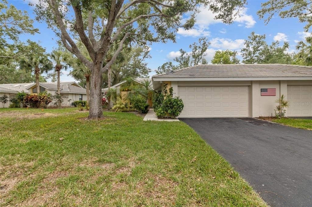 235 Southampton Lane - Photo 0