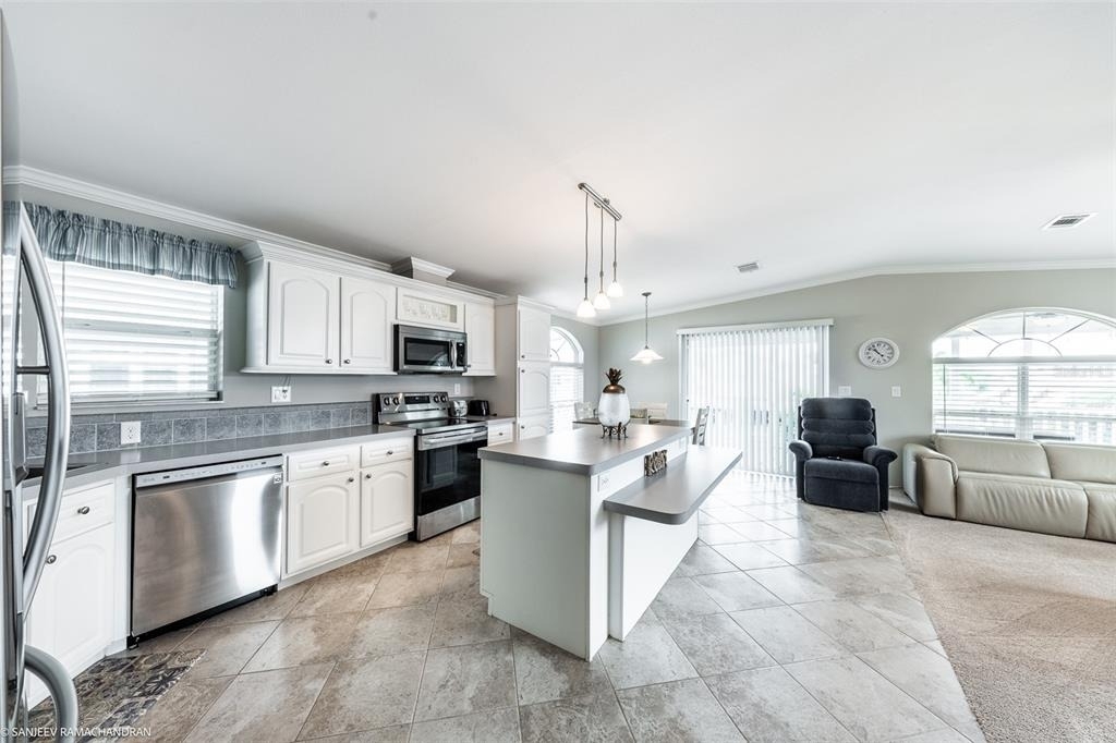 16 Freeman Avenue - Photo 3