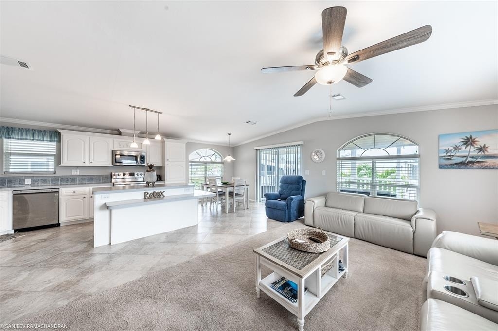 16 Freeman Avenue - Photo 8