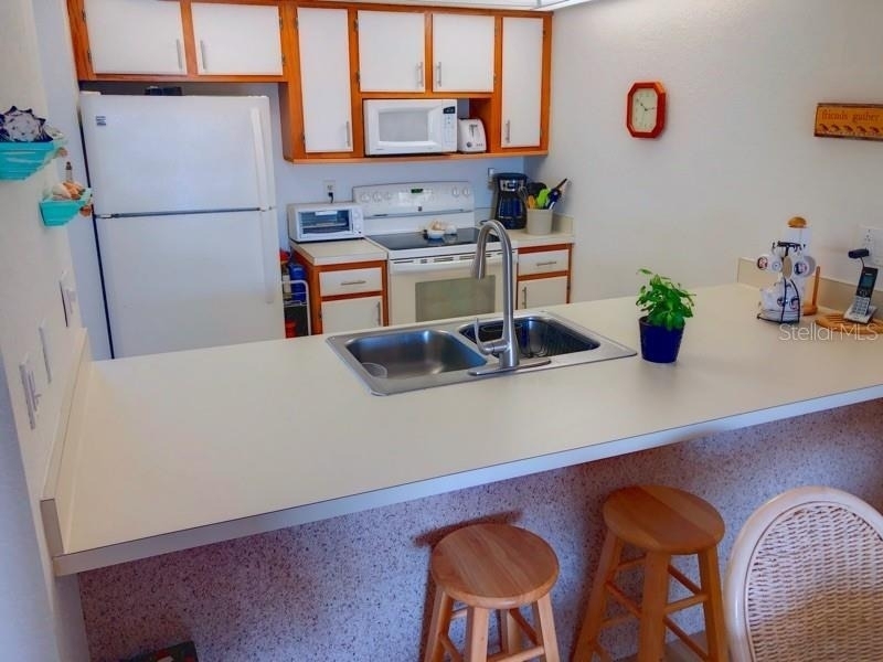 4024 Oakview Drive - Photo 3