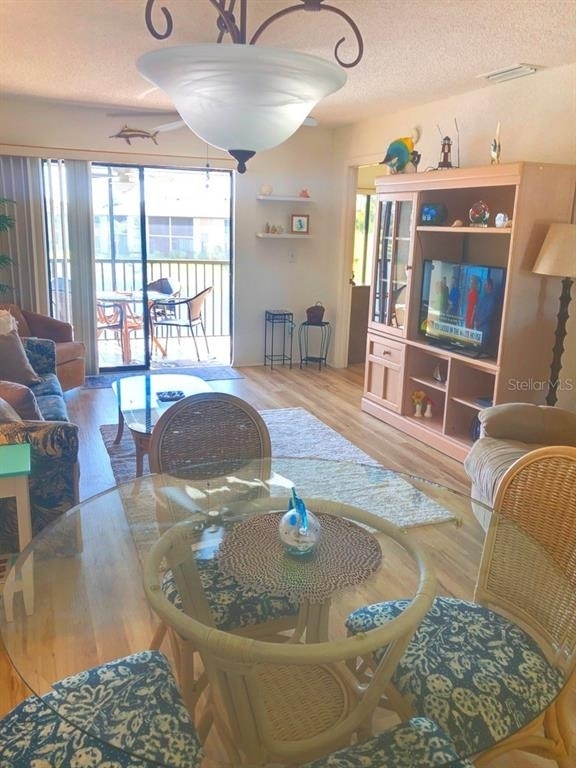 4024 Oakview Drive - Photo 5