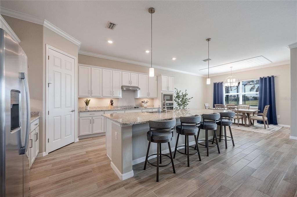 25199 Longmeadow Drive - Photo 5