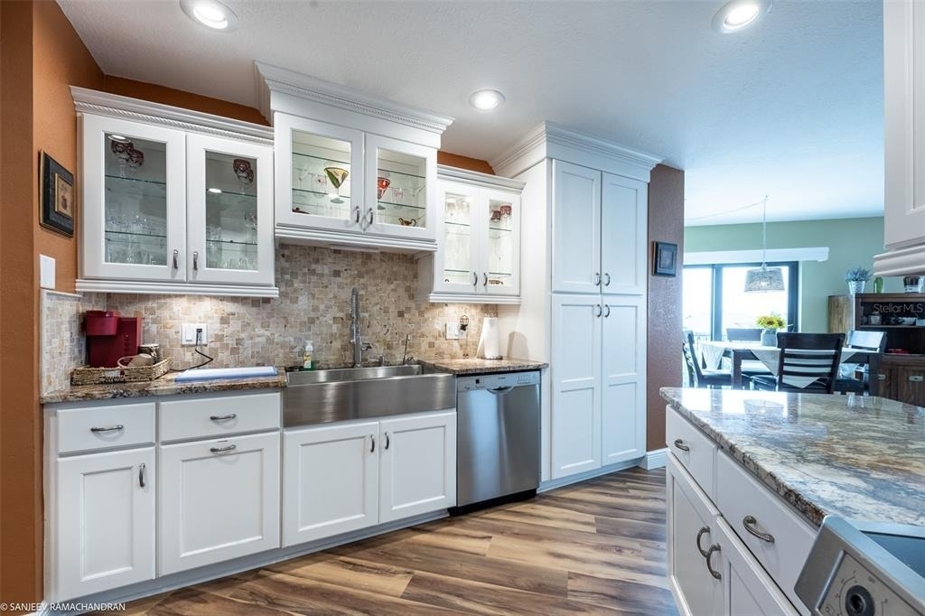 1801 Jamaica Way - Photo 4